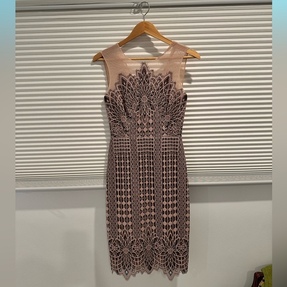EUC BCBG size 0 lace and navy cocktail dress - Picture 2 of 3